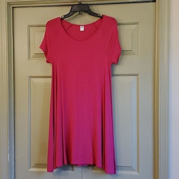 Old Navy fuchsia colored tuni top - Picture 1 of 6